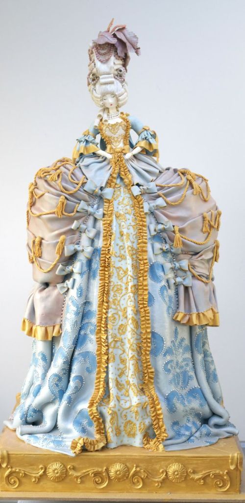 via Rosalind Miller Cakes