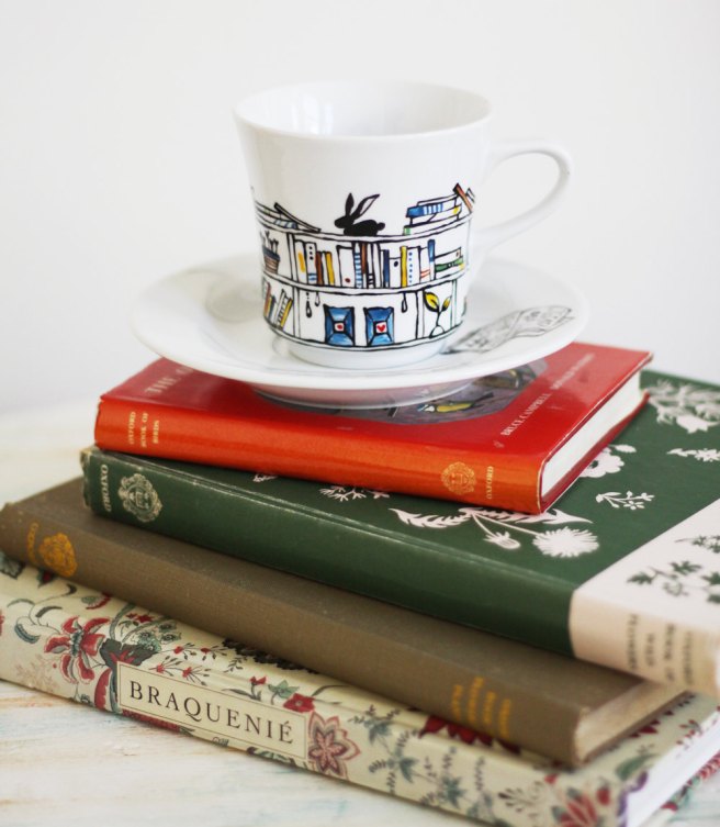 giftsbookshelfteacup